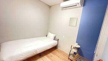 Chambre Simple | Bureau, espace de travail pour ordinateur portable, Wi-Fi gratuit