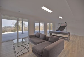 Interior - Modern Chalet in Bel Air Resort Tremblant (La Conception)