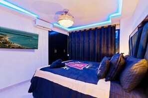 2 bedrooms, iron/ironing board, WiFi, bed sheets - Luxury SkyView Jacuzzi Suite City Night Lights Sunrise Ocean&Palm tree views (Cartagena)