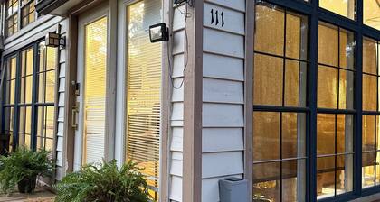 Curated 1-bedroom bungalow near Lake Darbonne with cozy porch fire pit!