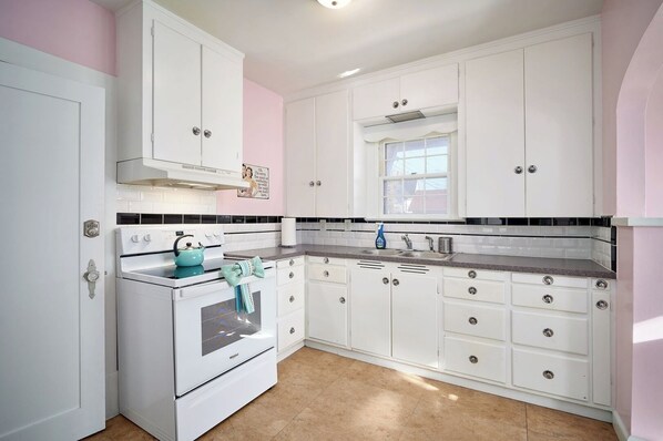 Private kitchen - Capitol-Side • Large Kitchen • 3BR Triplex Home (Cheyenne)