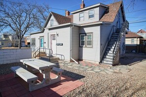 Outdoor dining - Capitol-Side • Large Kitchen • 3BR Triplex Home (Cheyenne)