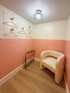 Free WiFi - Abode Beach House (Clearwater Beach)