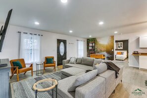 Télévision, cheminée