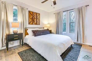 3 chambres, fer et planche à repasser, accès Internet, draps fournis