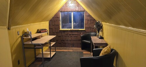 1BR Collett Park apartment near Union Hospital/ISU