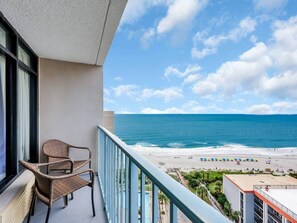 Property grounds - Ocean Views - Beachside 2B/2B Condo (Myrtle Beach)