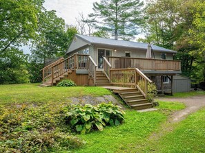Exterior - Lakefront Muskoka Cottage with Fire Pit and BBQ (Port Carling)