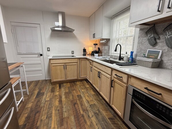 Private kitchen - Enjoyable 1-bedroom house in charming Glasgow (Glasgow)