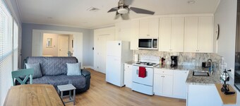 Serene 1-bedroom Cottage with Beach Access! "Where The Coast is Calling!"