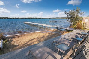 On the beach - Bear Feet Retreat Hot Tub Dogs OK (Maple City)