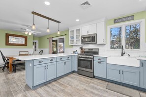 Fridge, microwave, oven, stovetop - Spacious Eastham Retreat Near Beaches (Eastham)