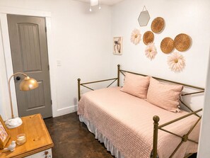 3 habitaciones, cuna de viaje, wifi y ropa de cama