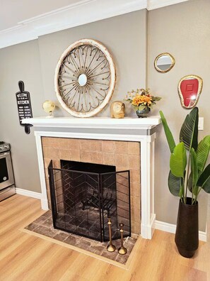 Interior - 2bedroom 2bathroom in Old Town Pasadena Steps to Caltech, PCC Close to Rose Bowl (Pasadena)