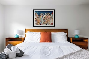 Free WiFi, bed sheets - Bello Grove by LuxeKey | Old Town Scottsdale w/ Pool & Putting Green (Scottsdale)
