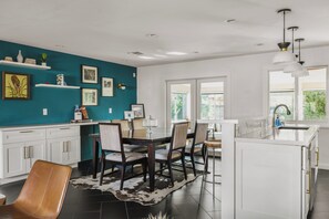 Dining - Bello Grove by LuxeKey | Old Town Scottsdale w/ Pool & Putting Green (Scottsdale)