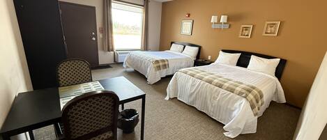 Double Room | Desk, laptop workspace, free WiFi