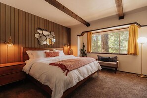 3 bedrooms, desk, iron/ironing board, travel cot - Three bedroom  in United States of America, Big Bear (Big Bear)