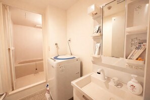 Basic Apartment, 2 Bedrooms | Bathroom - louis stage Nishigahara (Tokyo)
