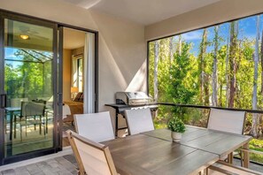 Outdoor dining - Family Oasis – Heated Pool + Beach Gear, Kid Ready (Bonita Springs)