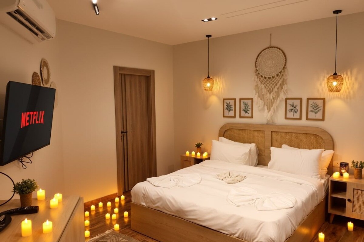 Superior King Bed With City View