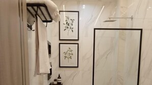 Gambar tidak terklasifikasi, 3 dari 26, tombol
