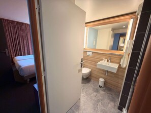 Room - Ibis Styles Ales Centre Cevennes (Ales)