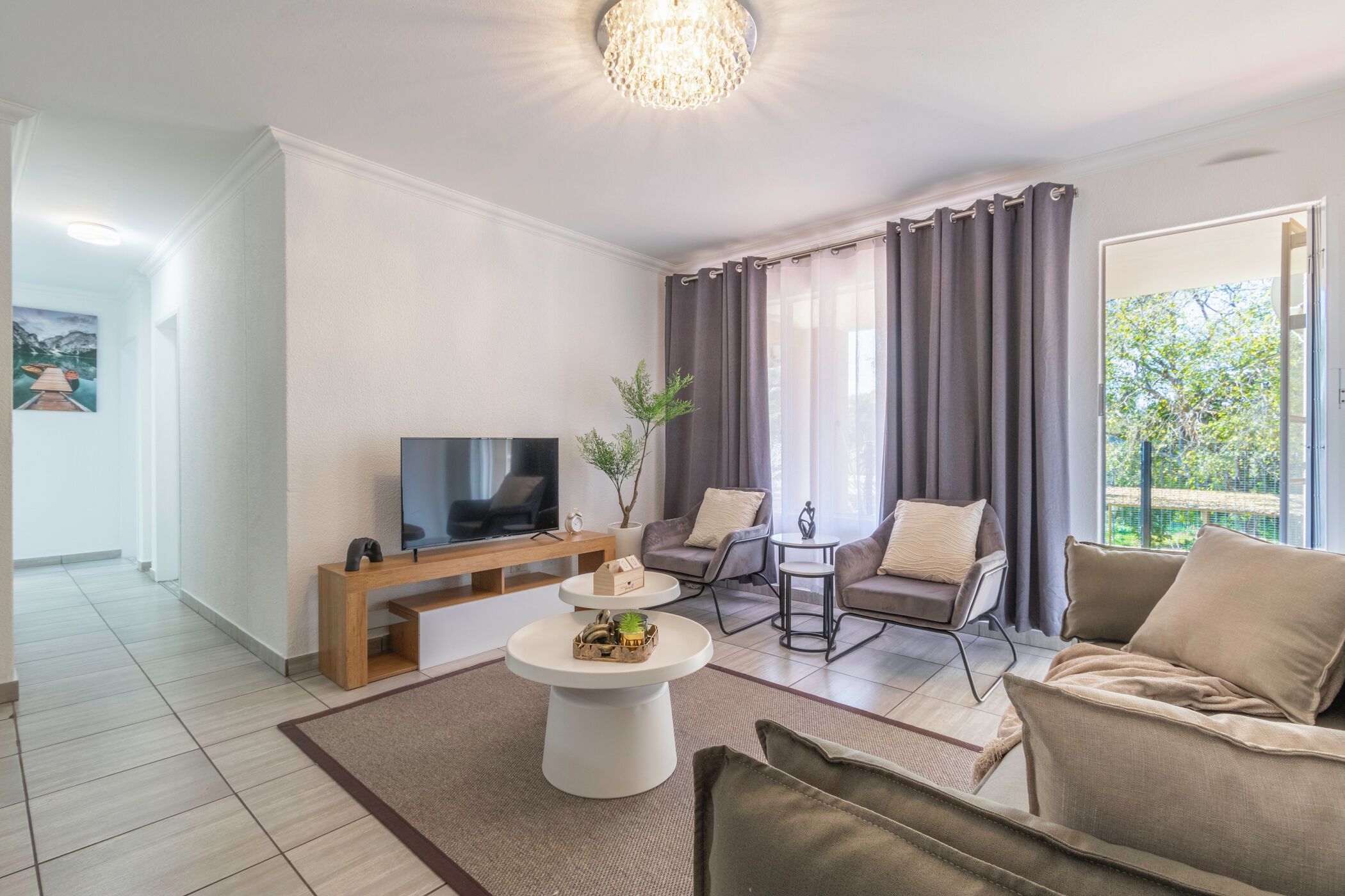 Comfort Apartment, Patio, Garden View | Living area