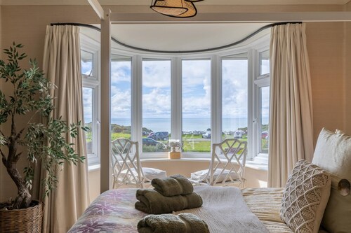 Seaview House - 5 Bedroom - Southgate