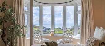 Seaview House - 5 Bedroom - Southgate