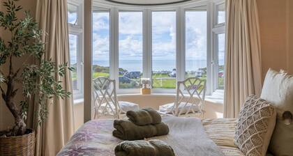 Seaview House - 5 Bedroom - Southgate