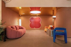 Reception - LILYBETH HOTEL PRATUNAM (RACHATEWI)