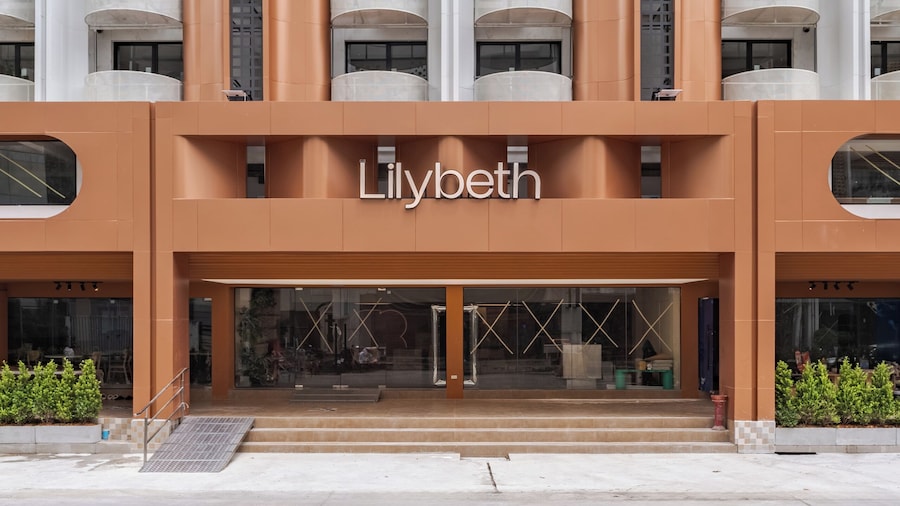 LILYBETH HOTEL PRATUNAM