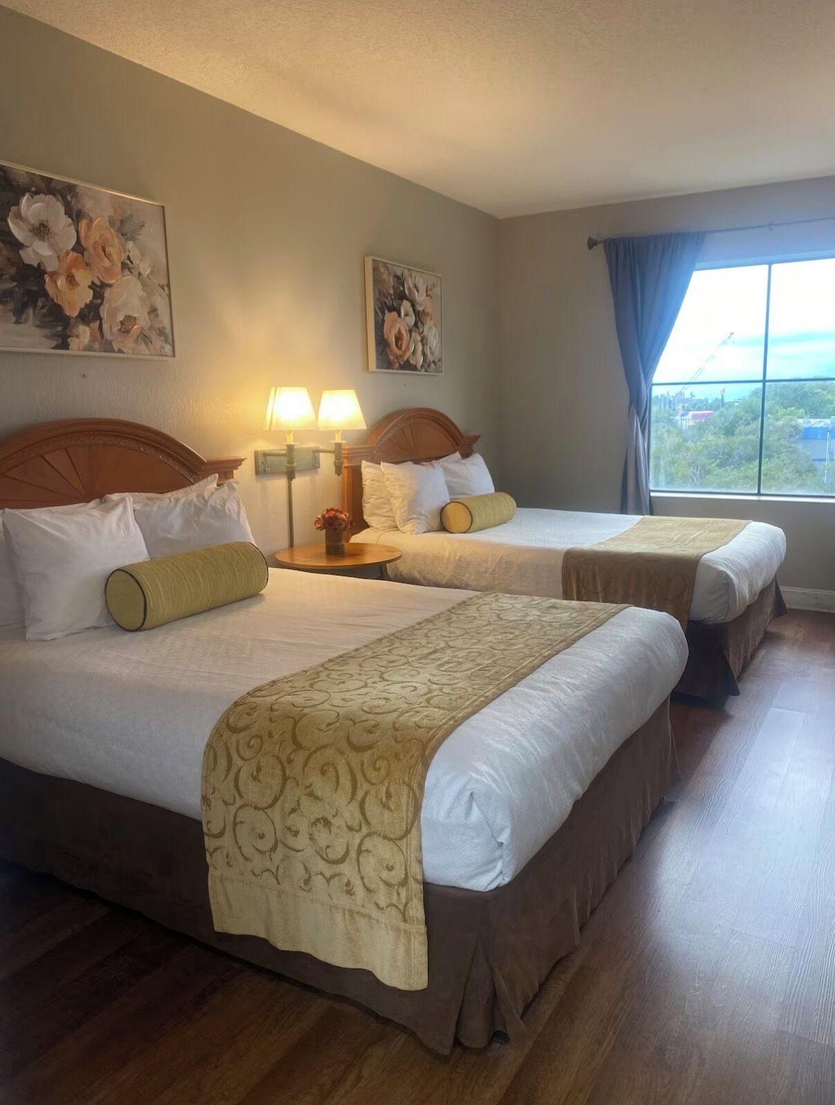 Ferros/tábuas de passar roupa, Wi-Fi, roupa de cama