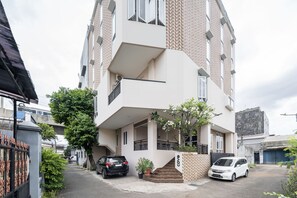 واجهة المنشأة