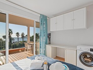 Interior - Superb apart - 2 bedrooms - Sea view - parking (Les Issambres)