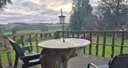 Hawick - House - Sleeps 9 - Hot Tub