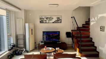 Apartment, City View, Mezzanine | Living area