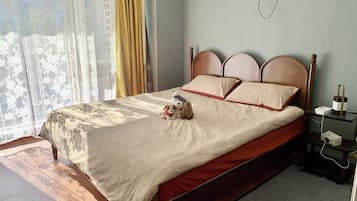 Apartment, City View, Mezzanine | Laptop workspace, blackout curtains, soundproofing, iron/ironing board