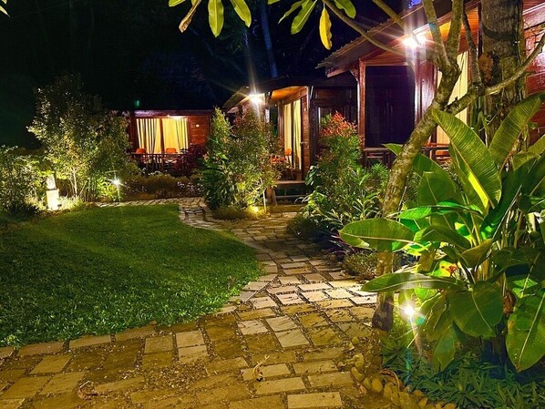 Exterior - Puunee Wild River Resto & Villa's (Mungkid)