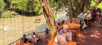 Puunee Wild River Resto & Villa's