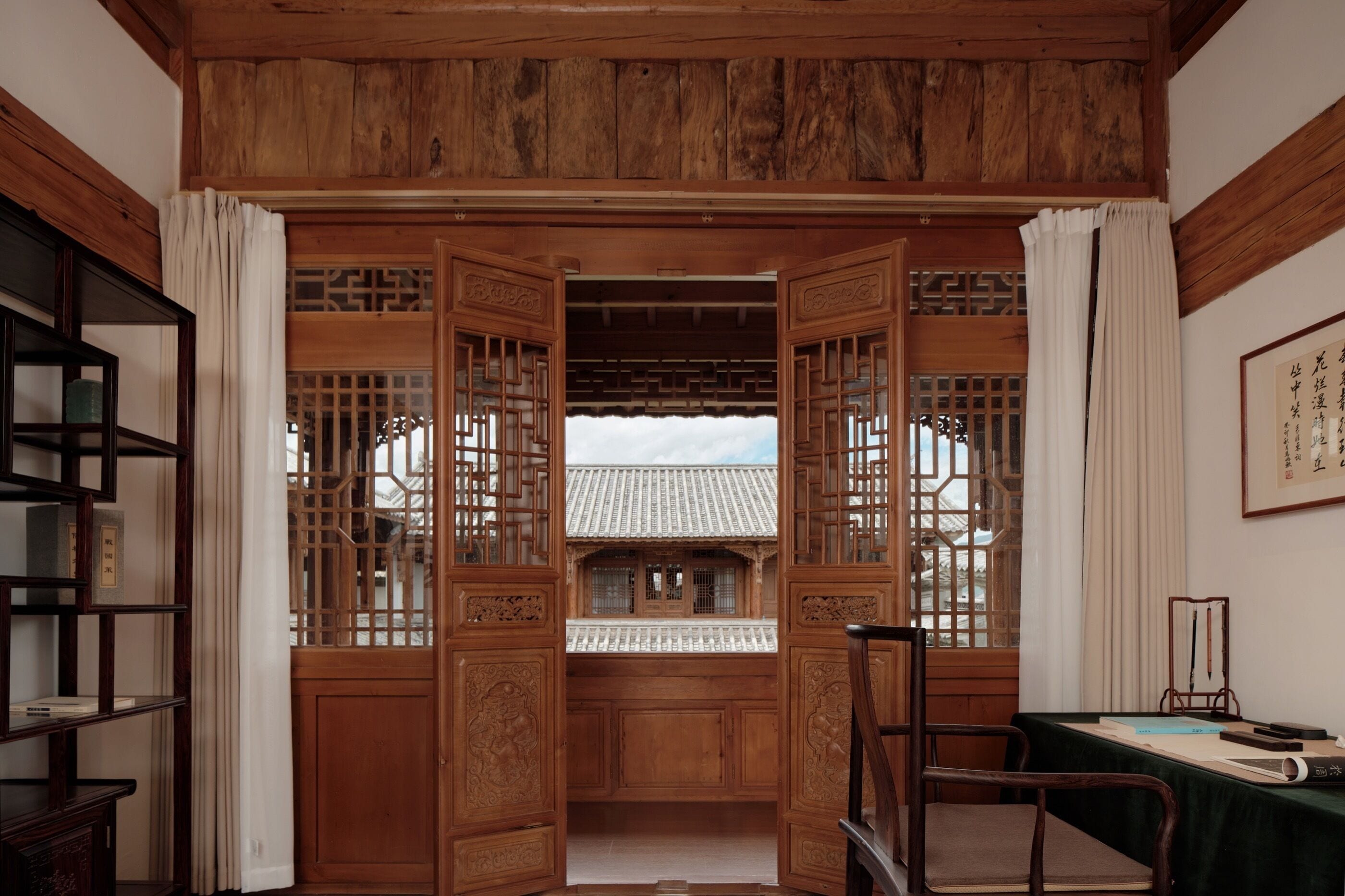 Comfort Suite, Hill View | Individually decorated, individually furnished, free WiFi