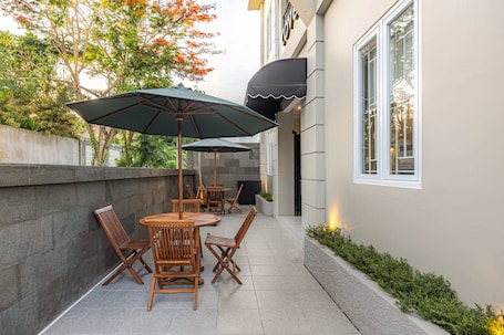 Terrace/patio. Cove Nuansa Home
