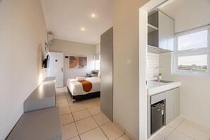 Premium Room, 1 Queen Bed | Free WiFi, bed sheets - Cove Nuansa Home (Jimbaran)