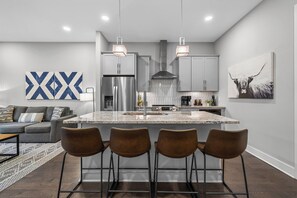 Interior - Peaceful 4-story retreat • Rooftop hot tub + Views (Nashville)
