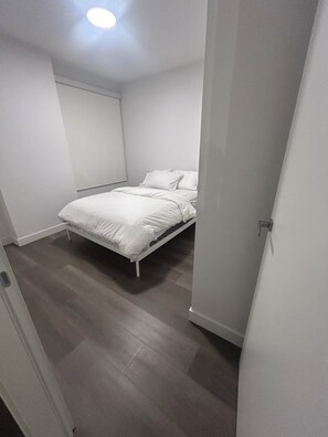 WiFi, bed sheets
