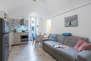TV - Casa di Ta', Sanremo, Italy (Sanremo)