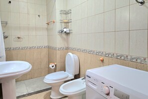Shower, free toiletries, hair dryer, bidet - Dream View Apartment Durres 119, Durres, Albania (Durres)