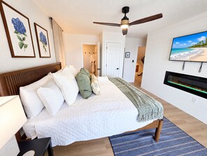 Room - Ocean front oasis full remodel hot tub heated pool Wild horses 8 bed 8 bath (Corolla)