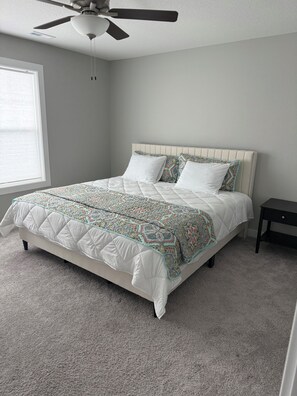 3 quartos, escrivaninha, ferros/tábuas de passar roupa, Wi-Fi